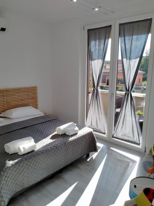 Suite Room Malpensa B&B Cardano Al Campo Exterior foto